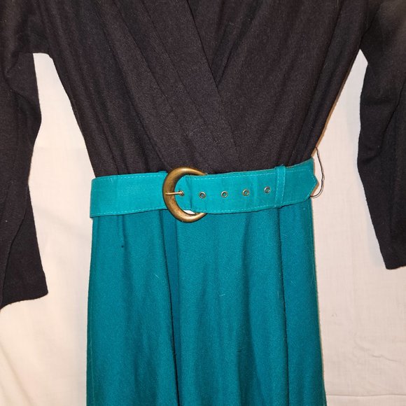 Plus Size Holiday Dress for women - Picture 6 of 7